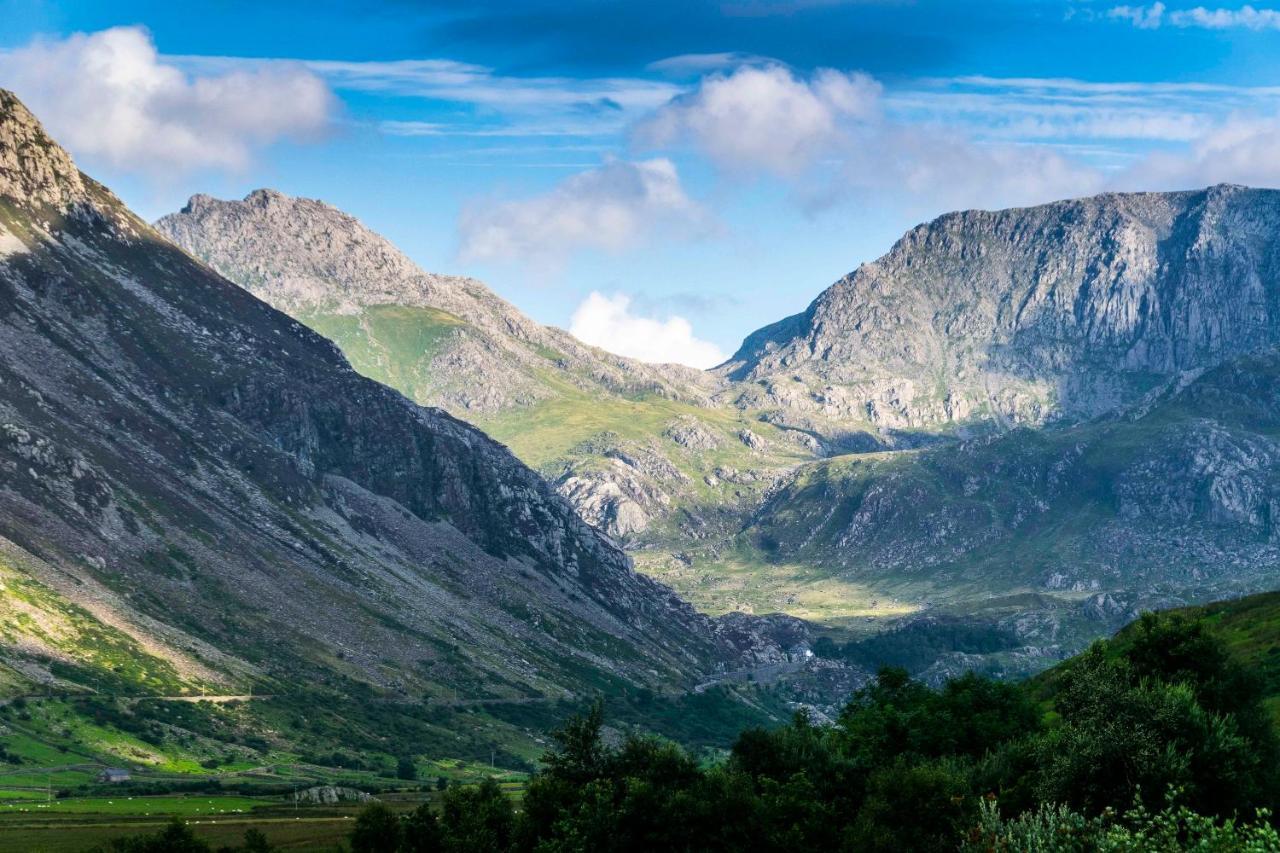 Snowdonia Mountain Hostel Bethesda Esterno foto