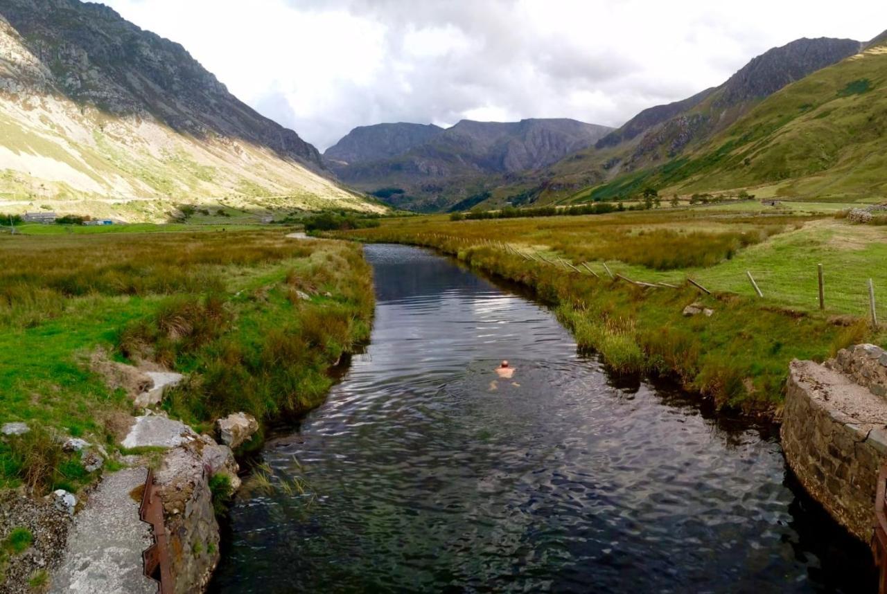 Snowdonia Mountain Hostel Bethesda Esterno foto