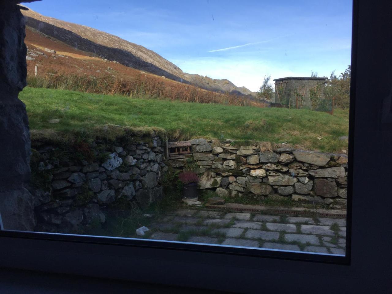 Snowdonia Mountain Hostel Bethesda Esterno foto