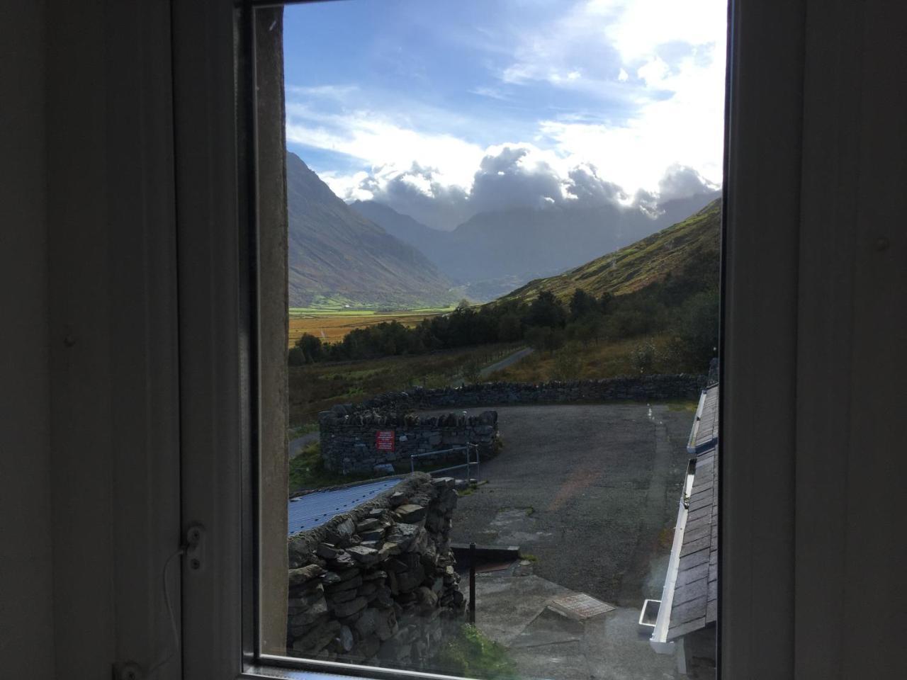 Snowdonia Mountain Hostel Bethesda Esterno foto